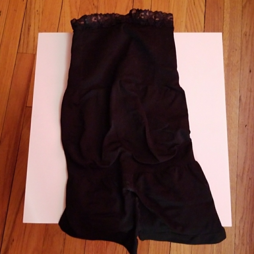 Girdle - Picture 3 of 3